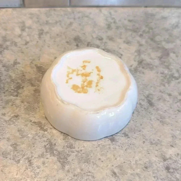 Antique White Floral Vintage Trinket Dish - Picture 4 of 4